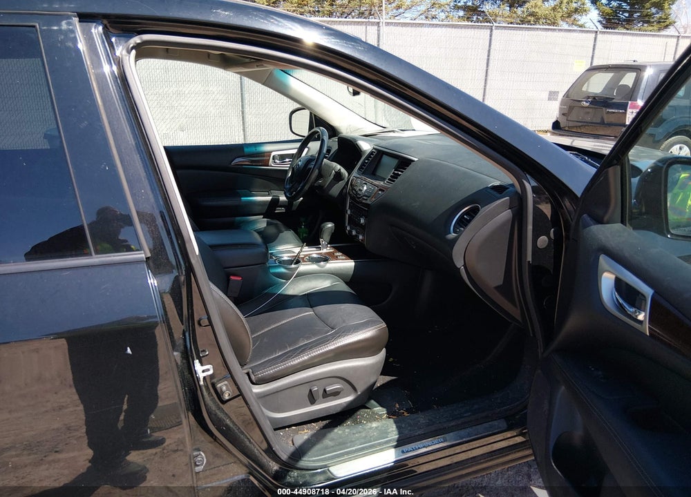 2013 NISSAN PATHFINDER SL VIN: 5N1AR2MN1DC667820