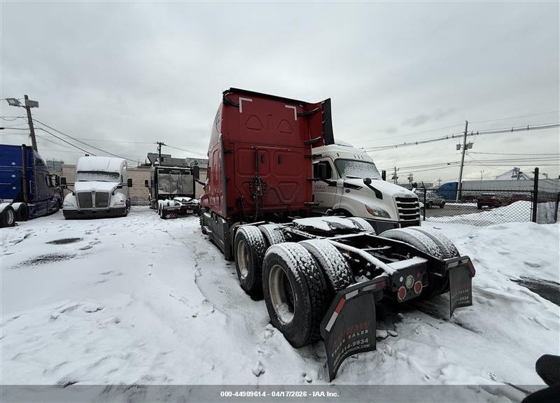 2020 FREIGHTLINER NEW CASCADIA 126 VIN: 1FUJHHDR0LLLJ7020