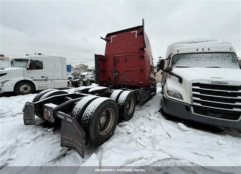 2020 FREIGHTLINER NEW CASCADIA 126 VIN: 1FUJHHDR0LLLJ7020
