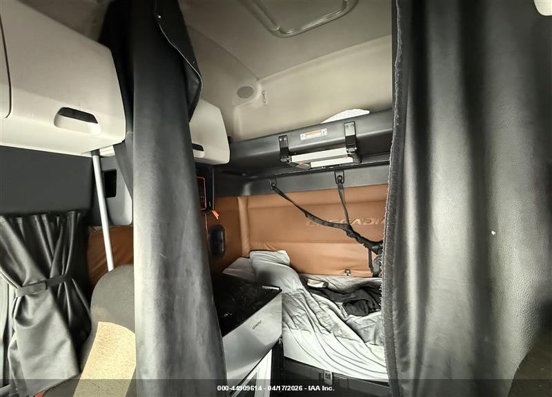 2020 FREIGHTLINER NEW CASCADIA 126 VIN: 1FUJHHDR0LLLJ7020