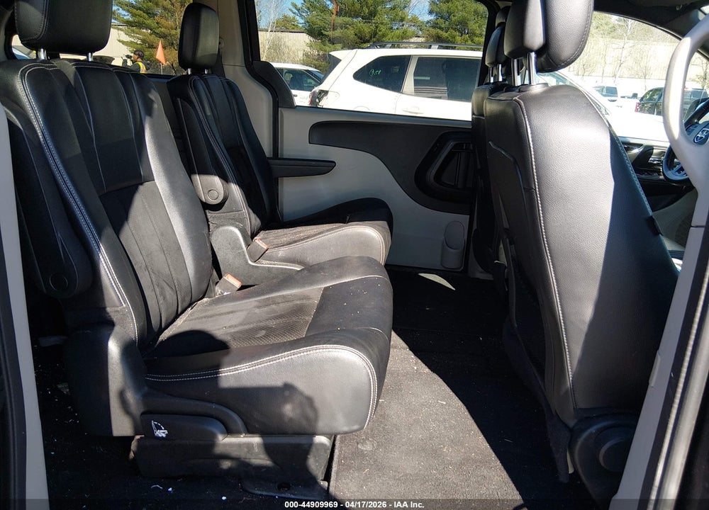 2018 DODGE GRAND CARAVAN SXT VIN: 2C4RDGCG2JR239487