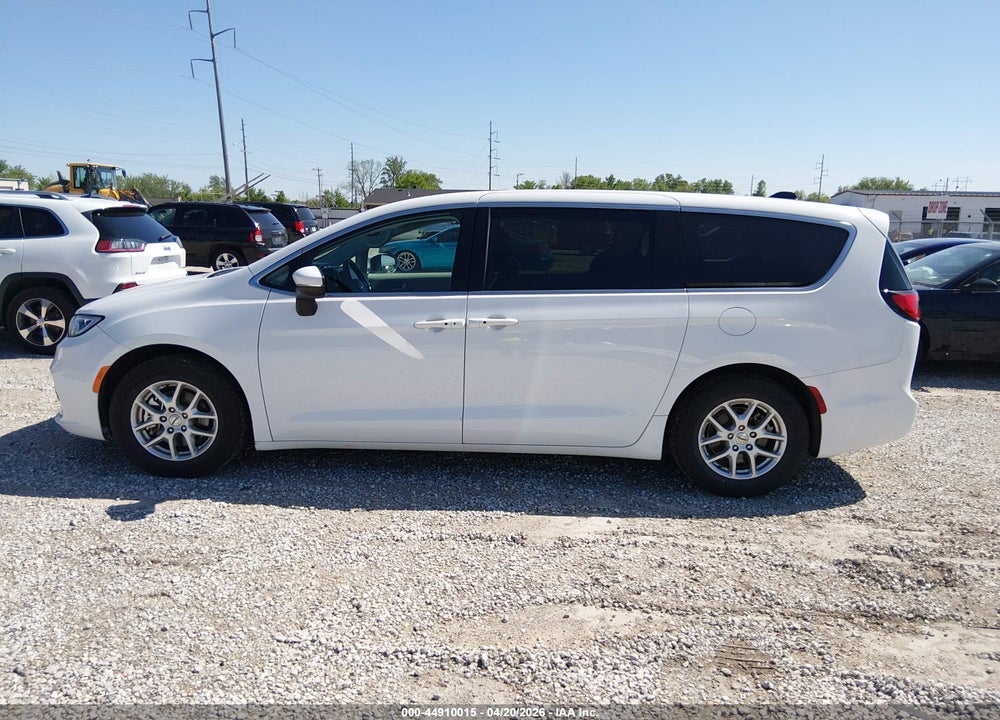 2023 CHRYSLER PACIFICA TOURING L VIN: 2C4RC1BG9PR620148