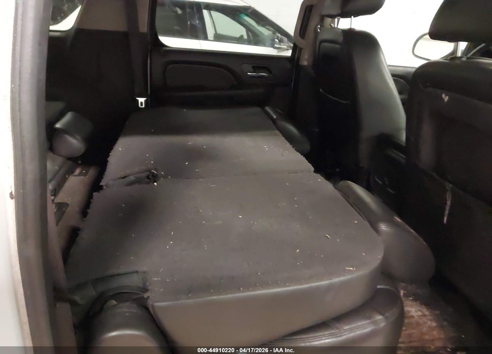 2013 CHEVROLET SUBURBAN 1500 LT VIN: 1GNSKJE76DR191351