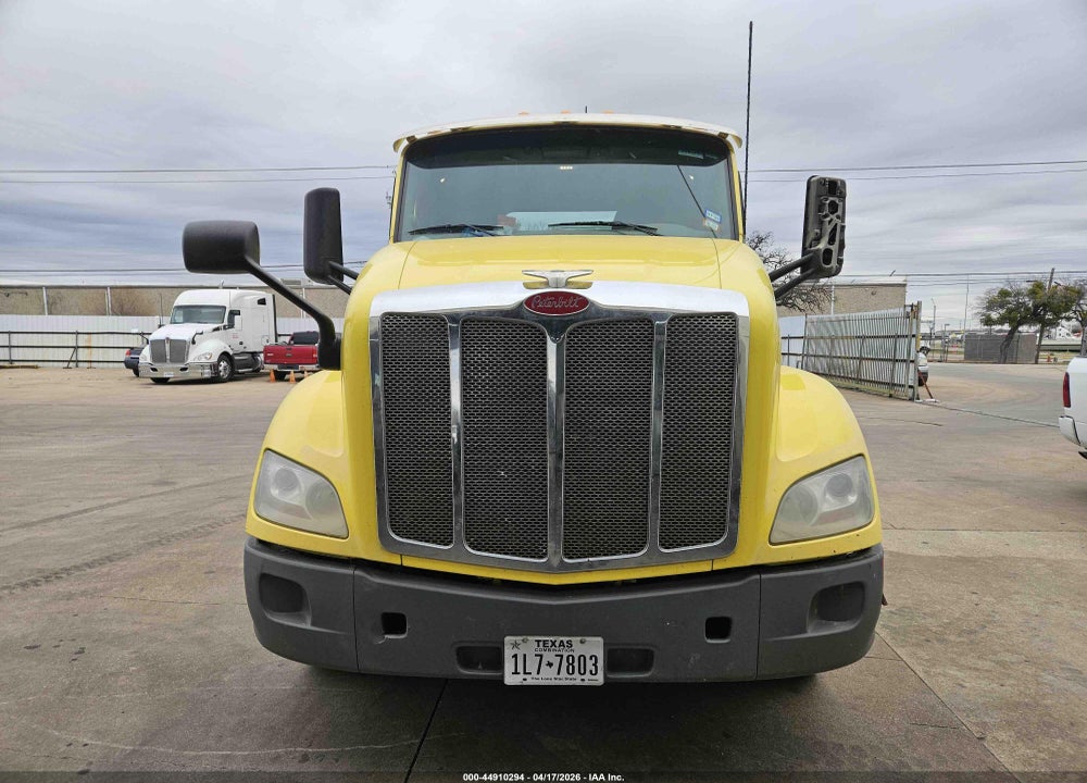2018 PETERBILT 579 VIN: 1XPBDP9X0JD439942