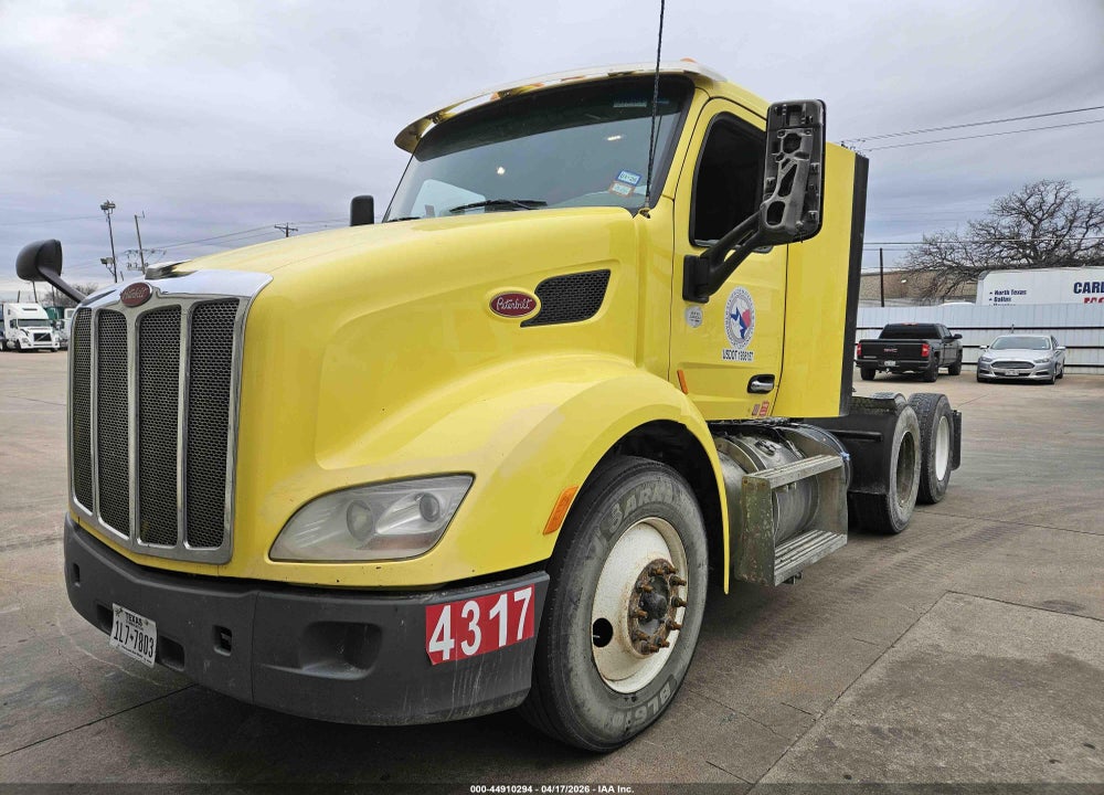 2018 PETERBILT 579 VIN: 1XPBDP9X0JD439942