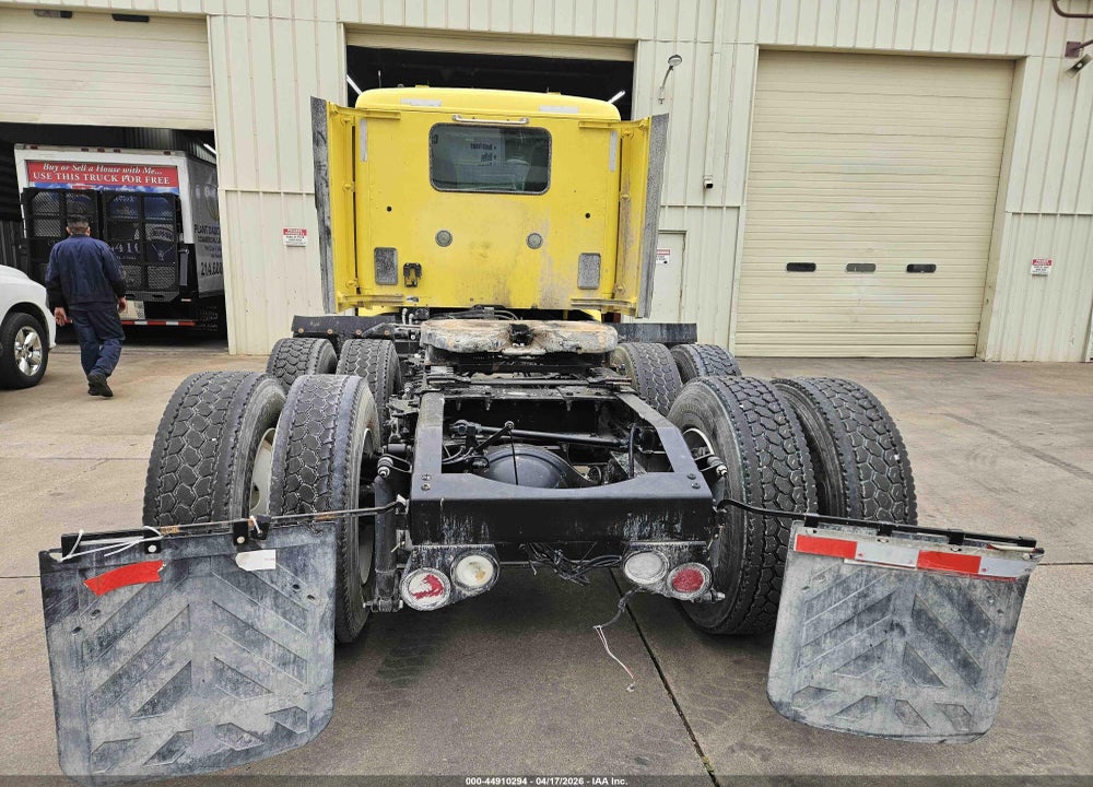 2018 PETERBILT 579 VIN: 1XPBDP9X0JD439942