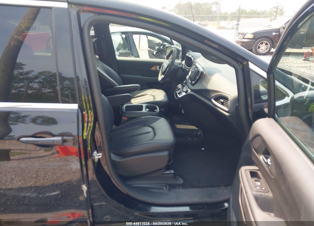 2026 CHRYSLER PACIFICA SELECT VIN: 2C4RC1BG3TR155358
