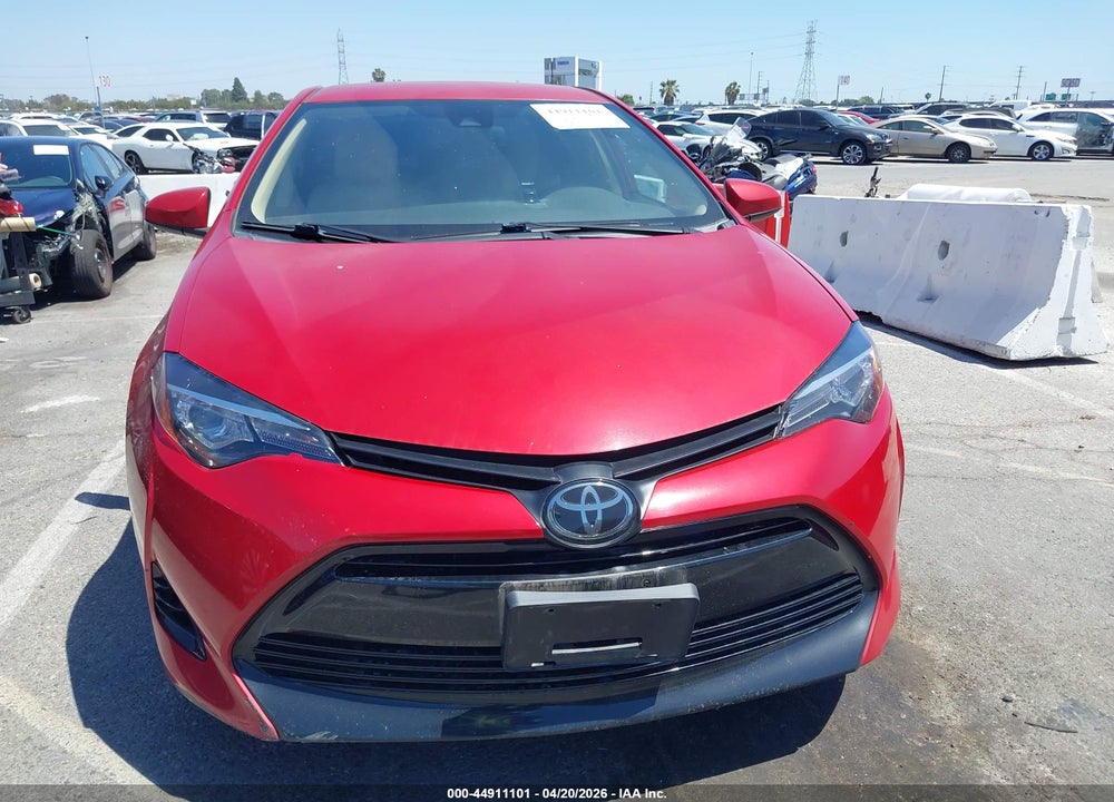 2019 TOYOTA COROLLA LE VIN: 2T1BURHE5KC180568