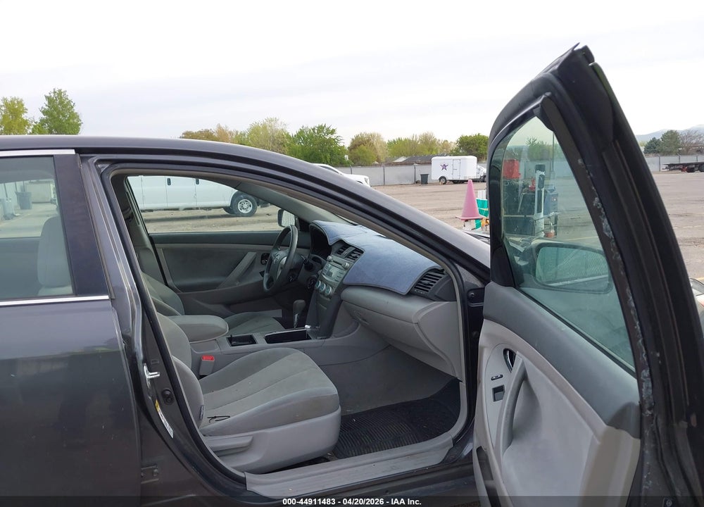 2009 TOYOTA CAMRY LE VIN: 4T1BE46K39U895043