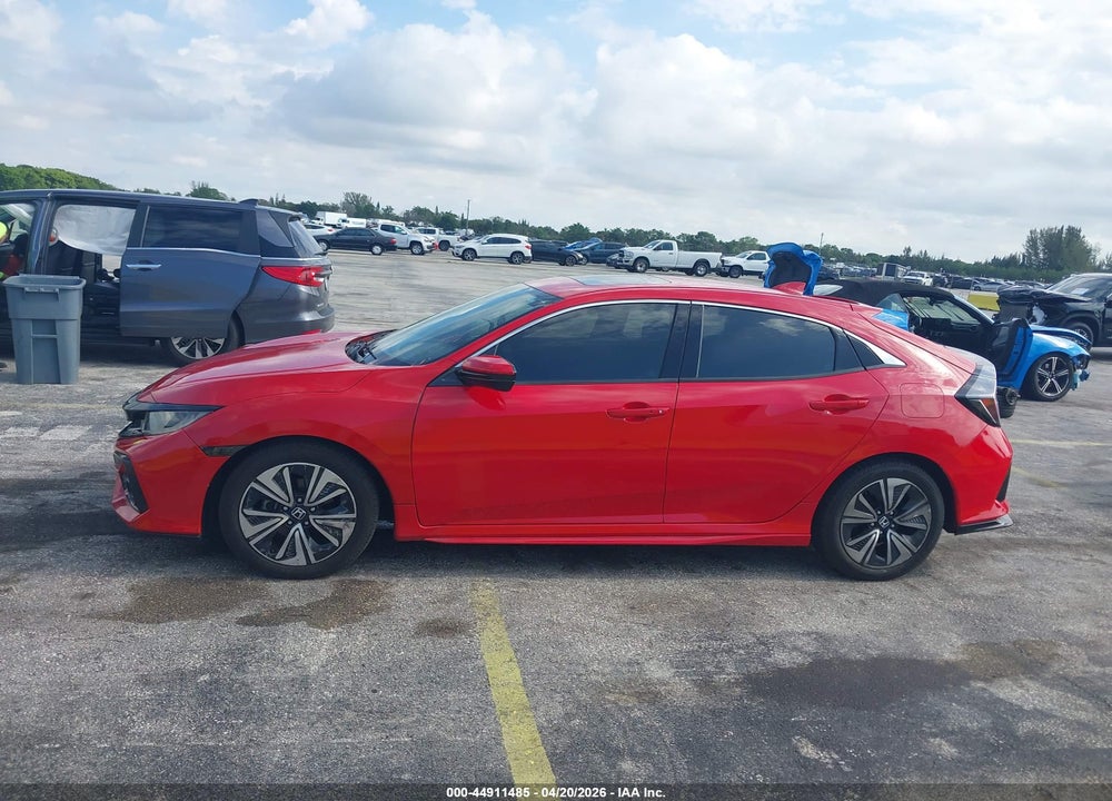 2018 HONDA CIVIC EX VIN: SHHFK7H51JU220584
