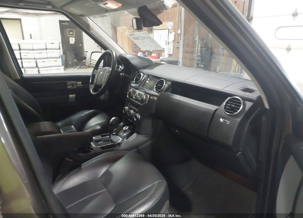 2011 LAND ROVER LR4 VIN: SALAG2D42BA555949