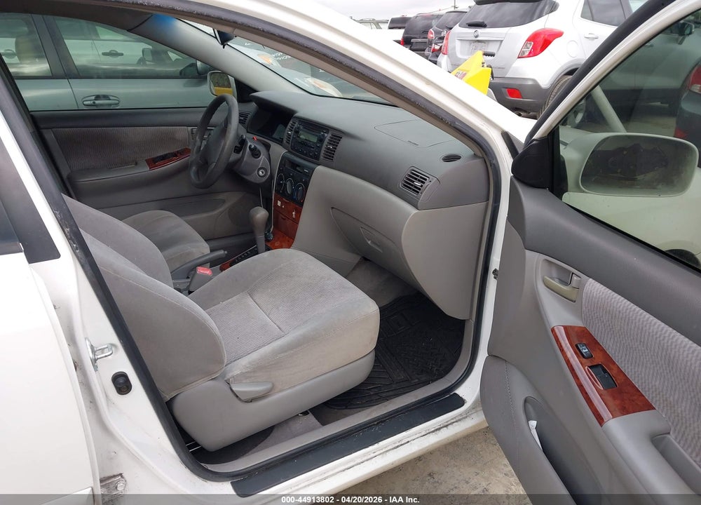 2005 TOYOTA COROLLA LE VIN: JTDBR32E452064904