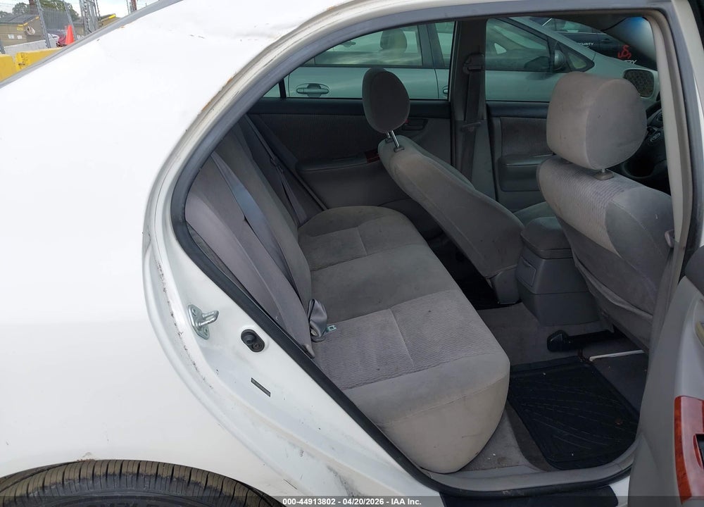2005 TOYOTA COROLLA LE VIN: JTDBR32E452064904