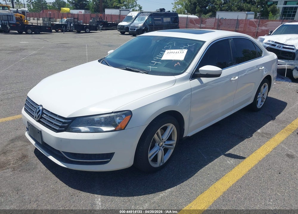 2014 VOLKSWAGEN PASSAT 2.0L TDI SE VIN: 1VWBN7A38EC053625
