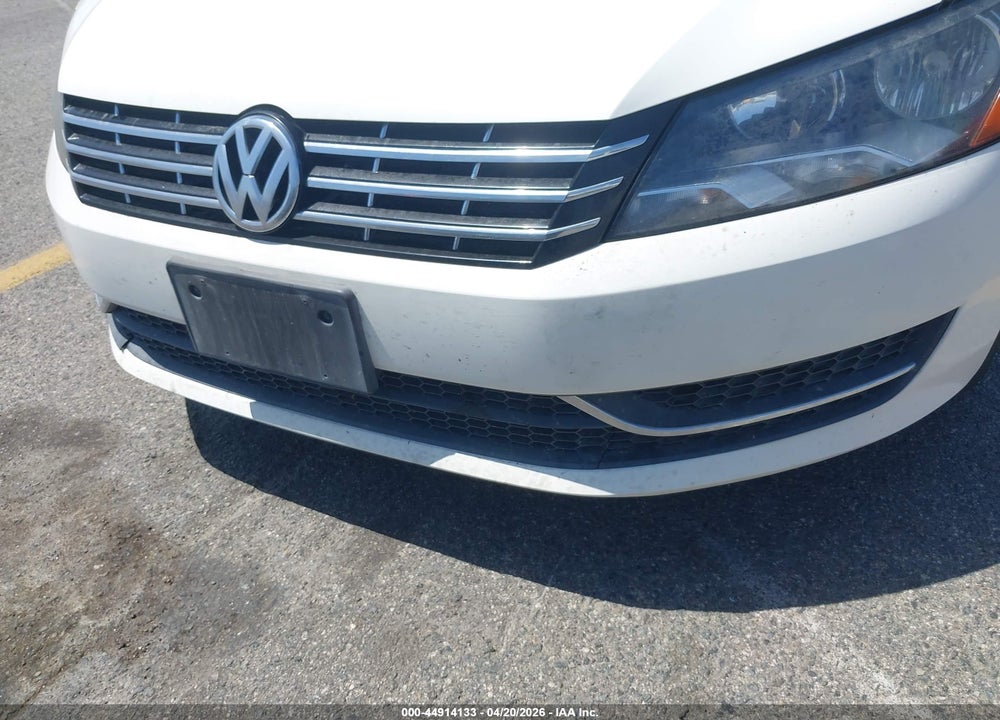 2014 VOLKSWAGEN PASSAT 2.0L TDI SE VIN: 1VWBN7A38EC053625
