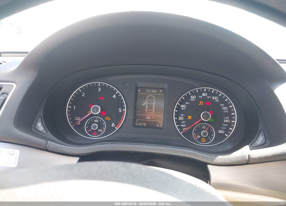 2014 VOLKSWAGEN PASSAT 2.0L TDI SE VIN: 1VWBN7A38EC053625