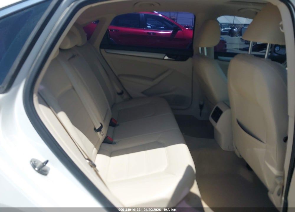2014 VOLKSWAGEN PASSAT 2.0L TDI SE VIN: 1VWBN7A38EC053625