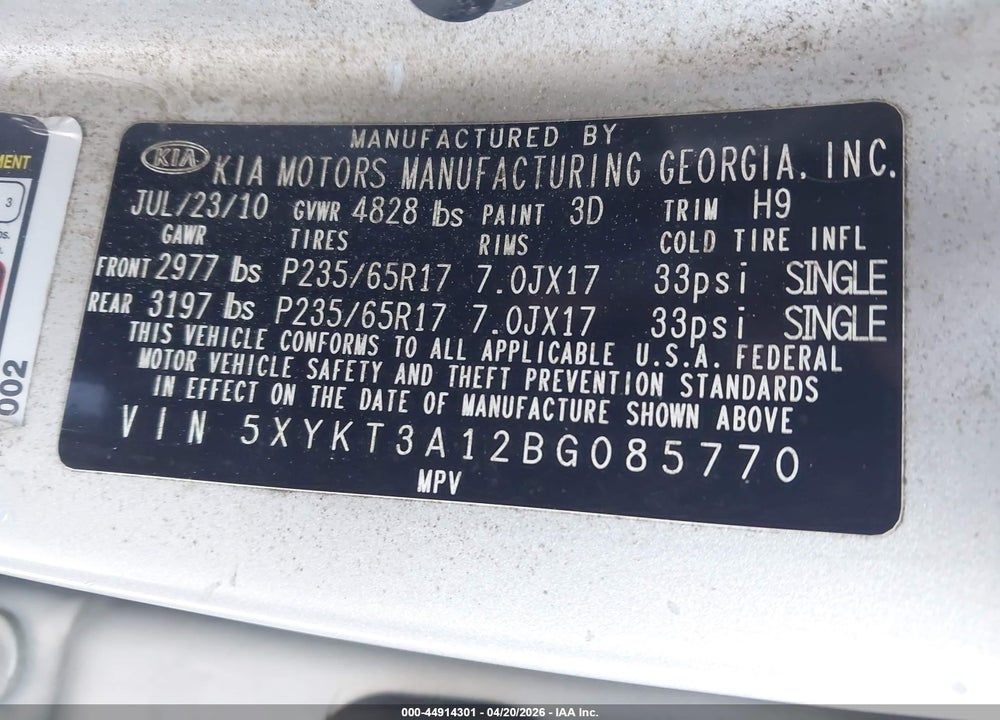 2011 KIA SORENTO LX VIN: 5XYKT3A12BG085770