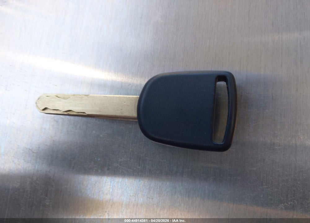 2010 HONDA CIVIC HYBRID VIN: JHMFA3F20AS000103