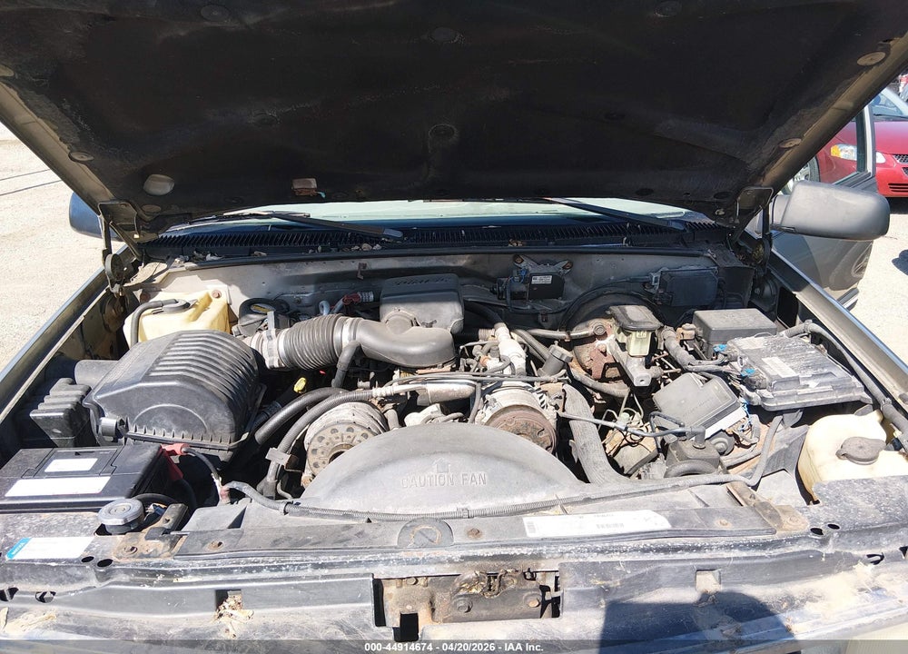 1999 CHEVROLET SUBURBAN 1500 LT VIN: 3GNFK16R4XG191225