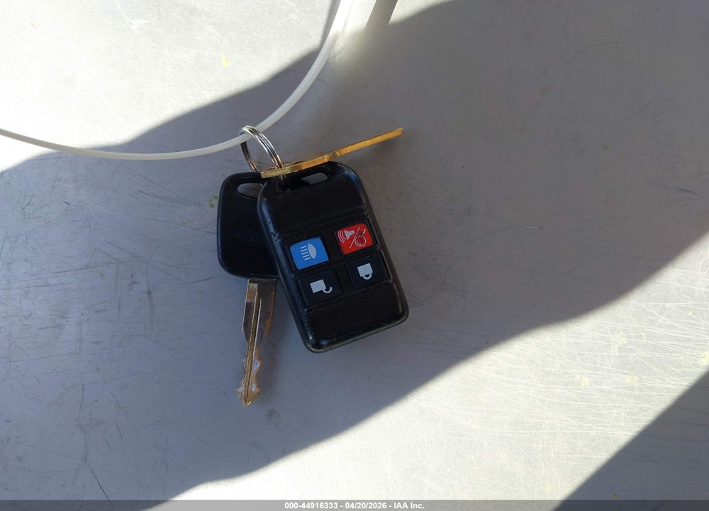 2005 FORD FOCUS ZX4 VIN: 1FAHP34N25W284327