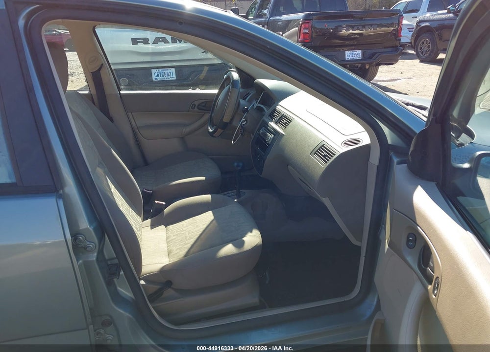 2005 FORD FOCUS ZX4 VIN: 1FAHP34N25W284327
