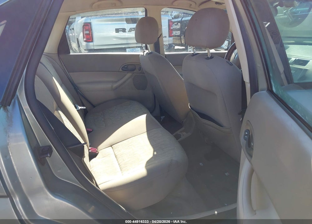 2005 FORD FOCUS ZX4 VIN: 1FAHP34N25W284327