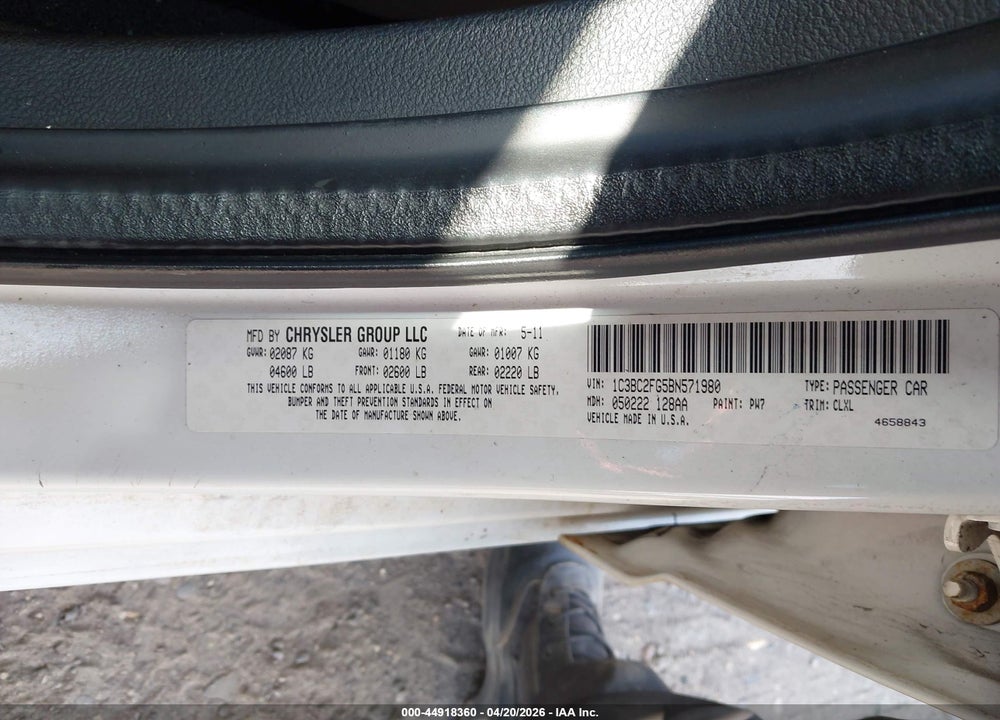 2011 CHRYSLER 200 LIMITED VIN: 1C3BC2FG5BN571980