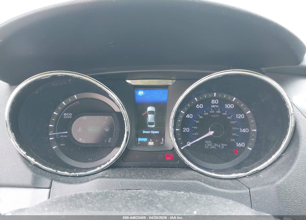 2013 HYUNDAI SONATA HYBRID VIN: KMHEC4A4XDA065956