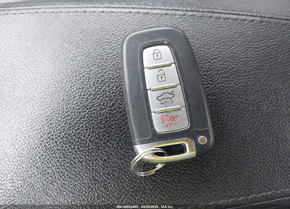 2013 HYUNDAI SONATA HYBRID VIN: KMHEC4A4XDA065956