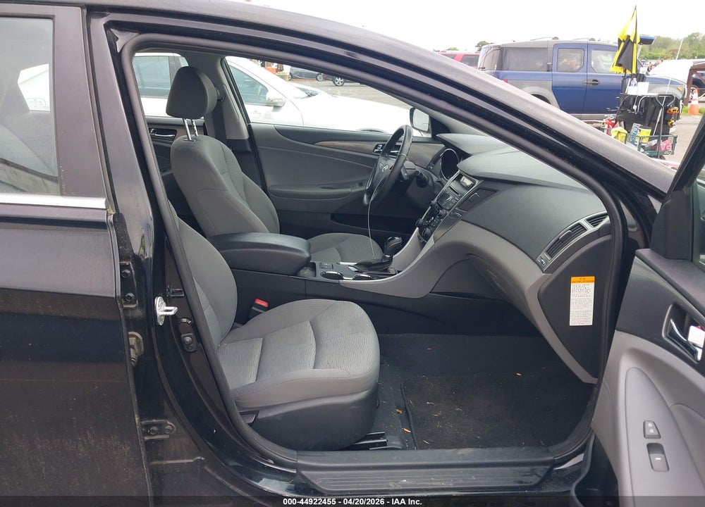 2013 HYUNDAI SONATA HYBRID VIN: KMHEC4A4XDA065956