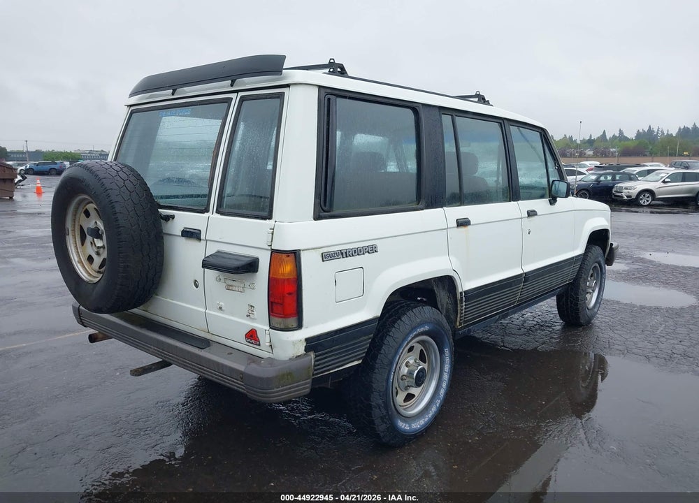 1990 ISUZU TROOPER VIN: JACCH58E8L8908686