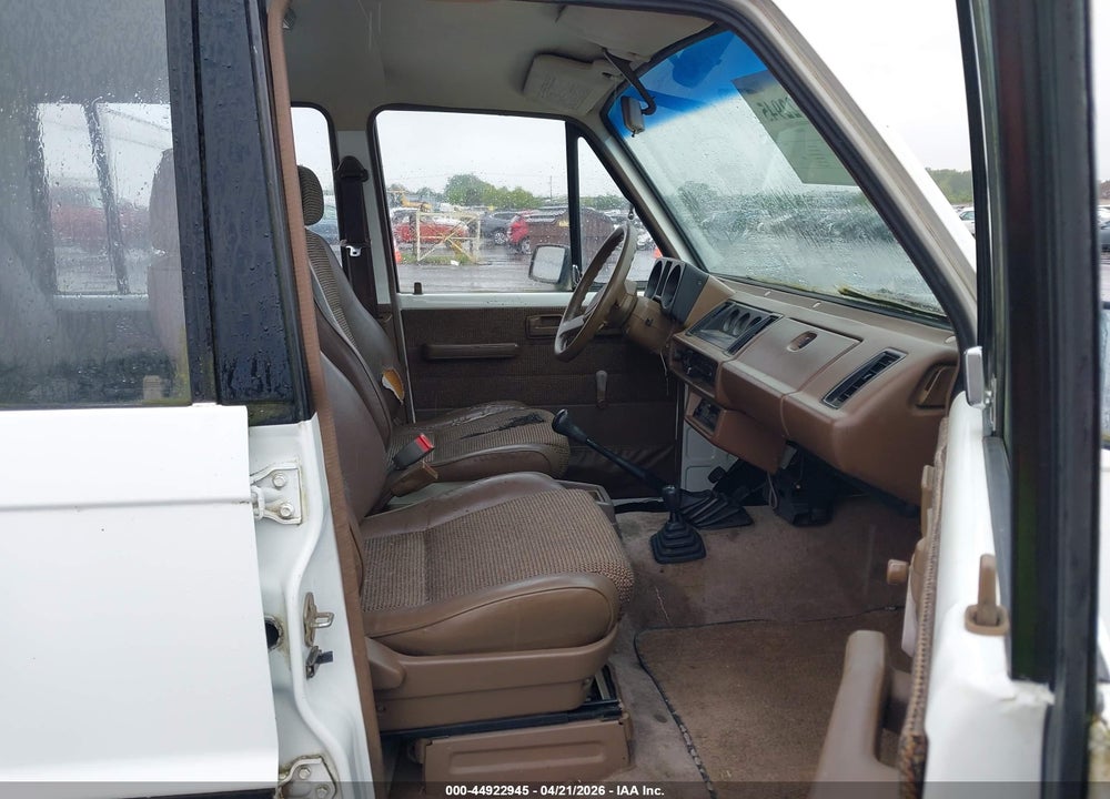 1990 ISUZU TROOPER VIN: JACCH58E8L8908686