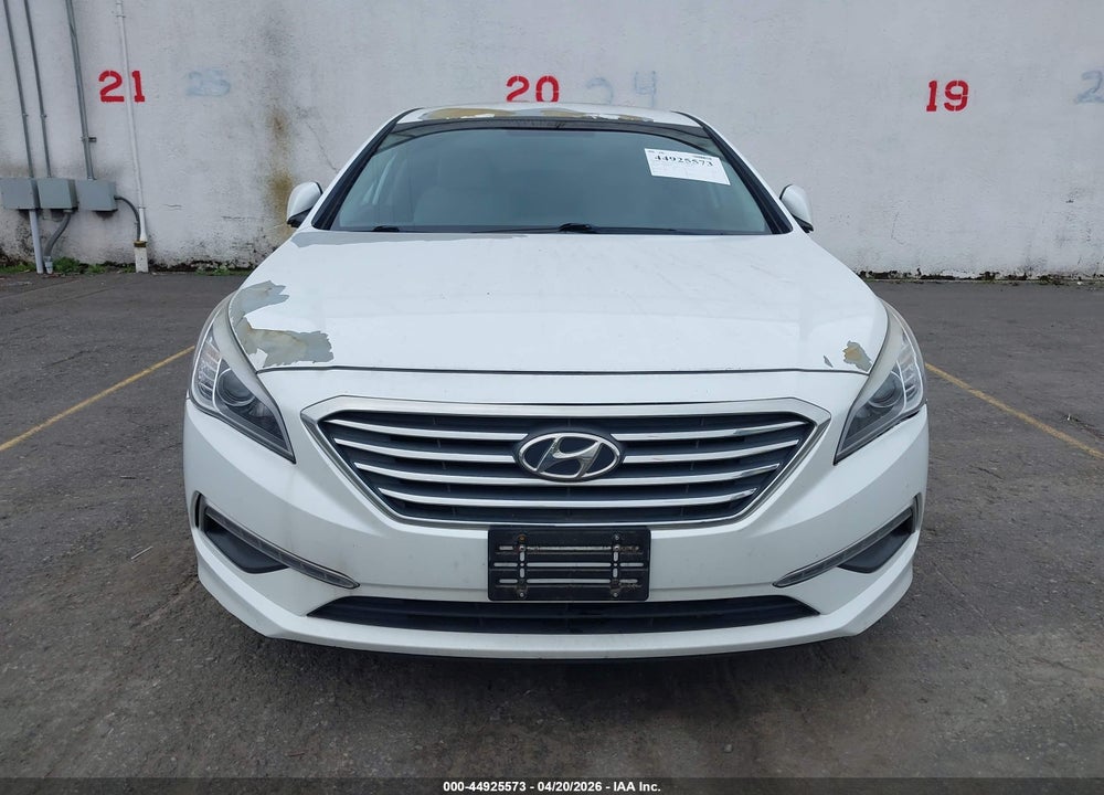 2015 HYUNDAI SONATA SE VIN: 5NPE24AF8FH063921