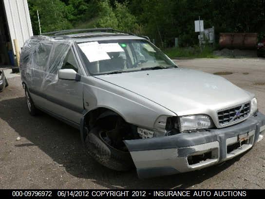 2000 VOLVO V70