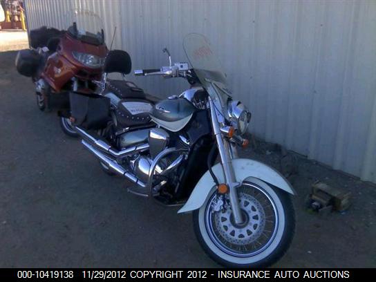 2011 SUZUKI VL800