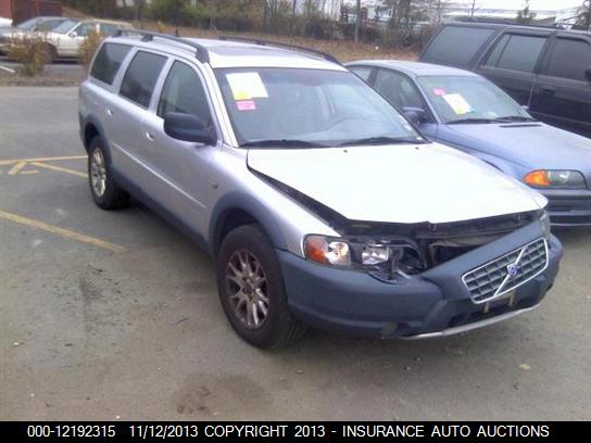 2004 VOLVO XC70