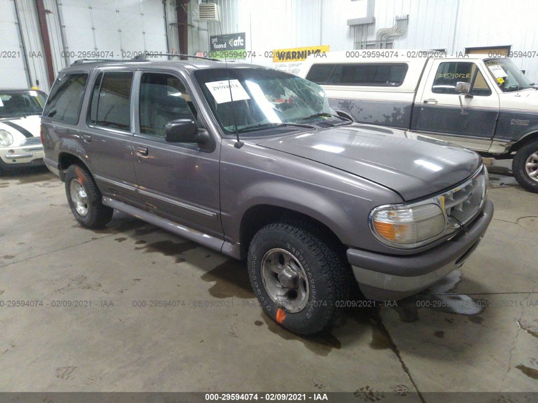 MERCEDES-BENZ A-  2020