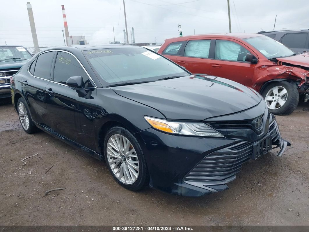 TOYOTA CAMRY 2018