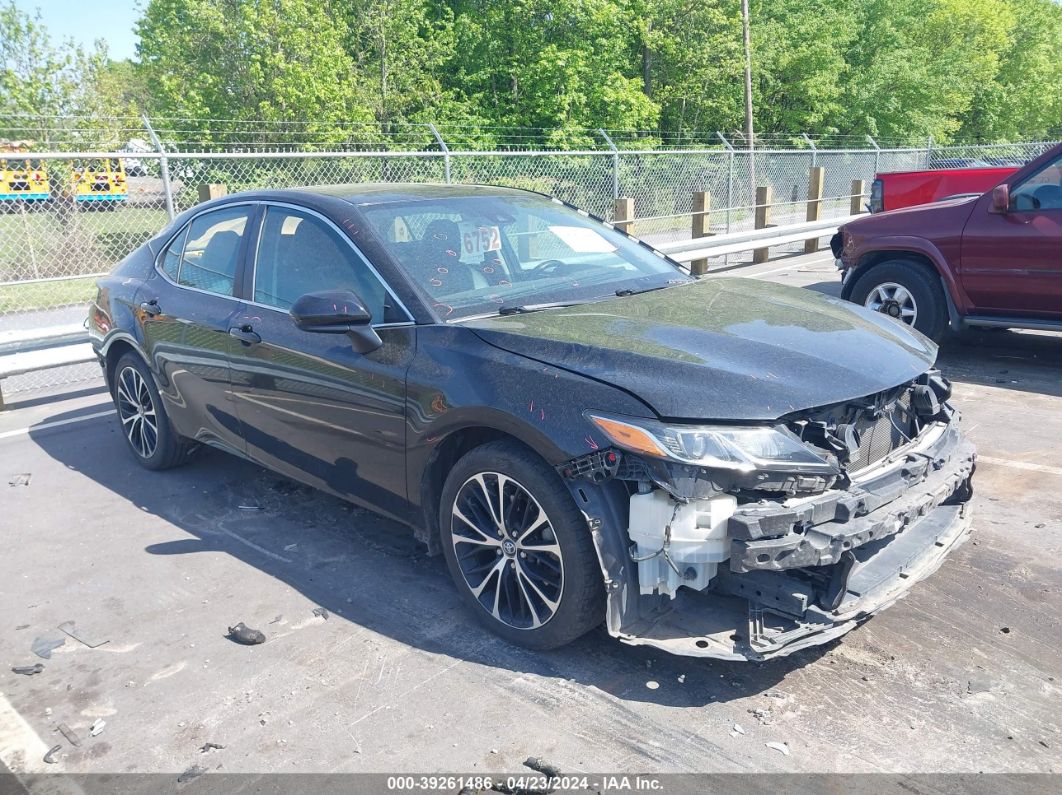 TOYOTA CAMRY 2019