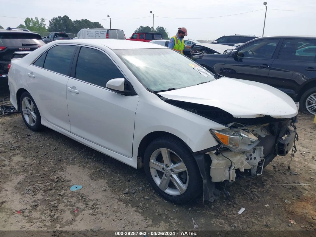 TOYOTA CAMRY 2014