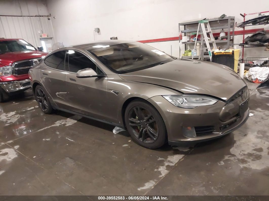 TESLA MODEL S 2015