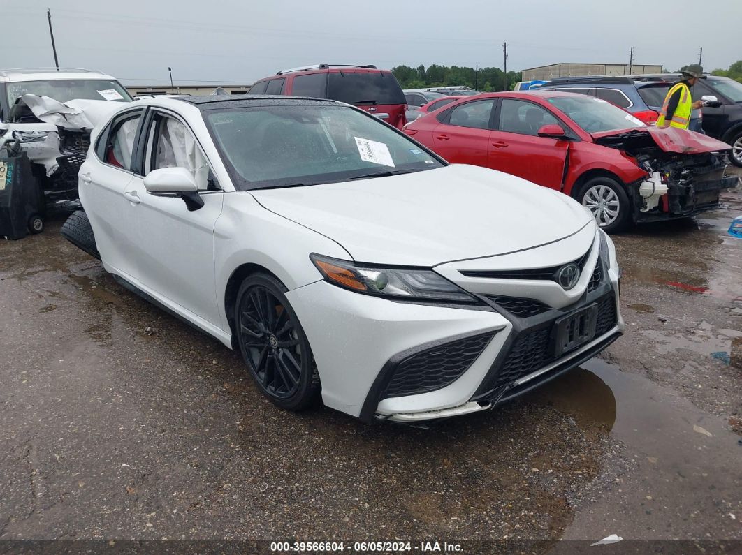 TOYOTA CAMRY 2021