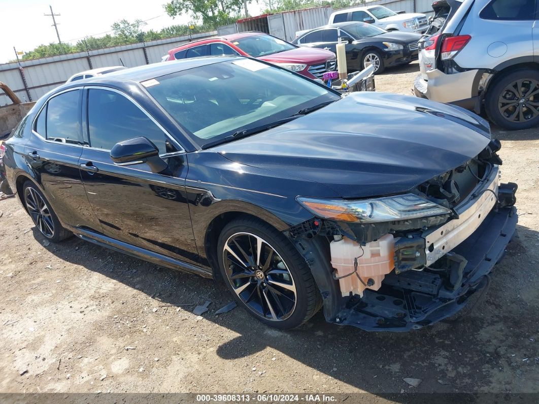 TOYOTA CAMRY 2019