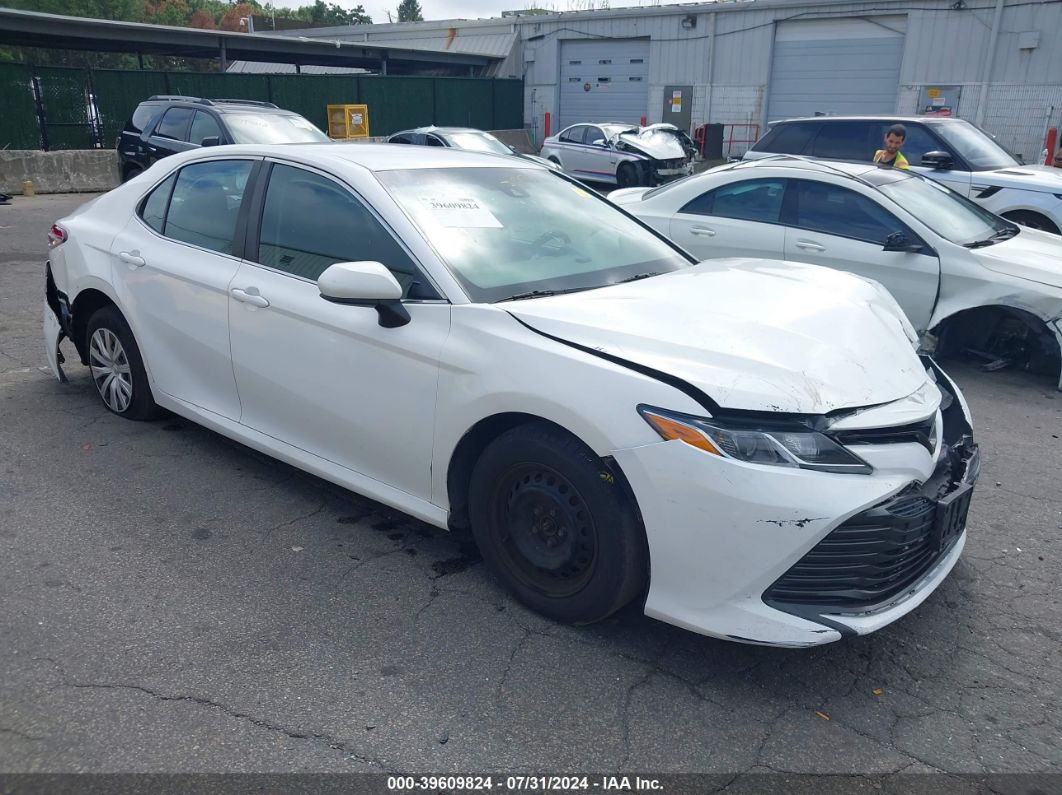 TOYOTA CAMRY 2018