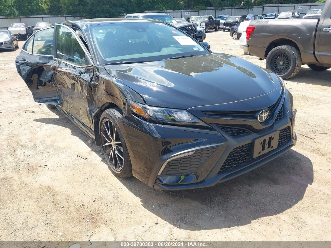 TOYOTA CAMRY 2024