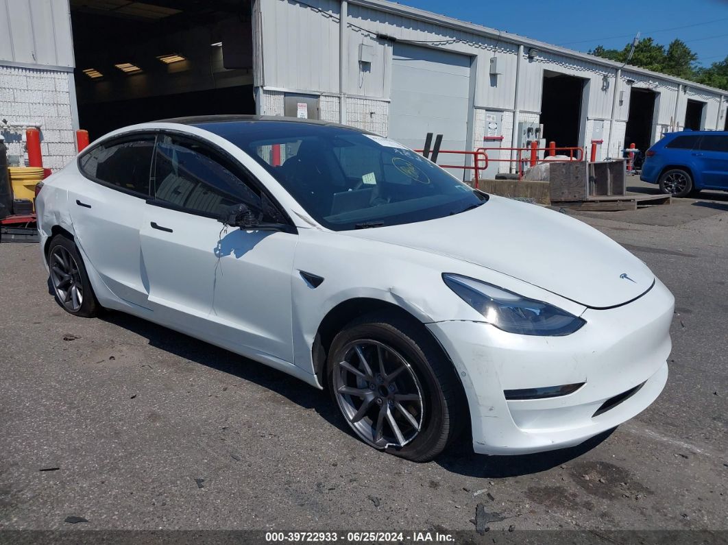 TESLA MODEL 3 2021