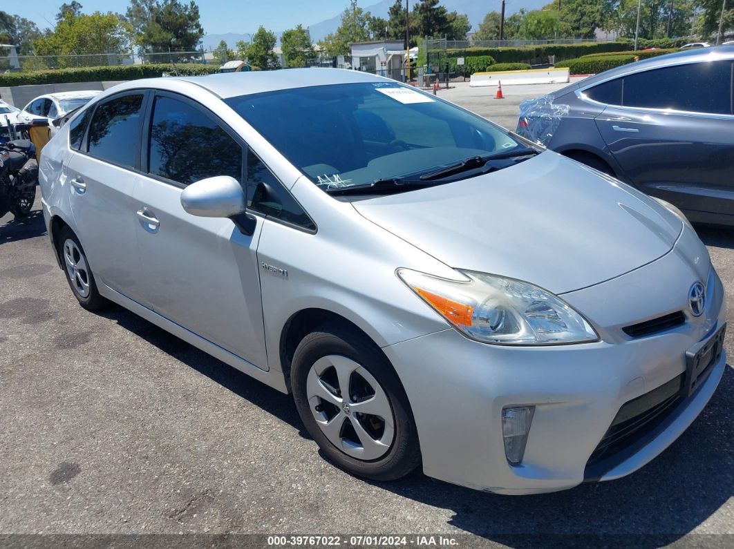 TOYOTA PRIUS 2015