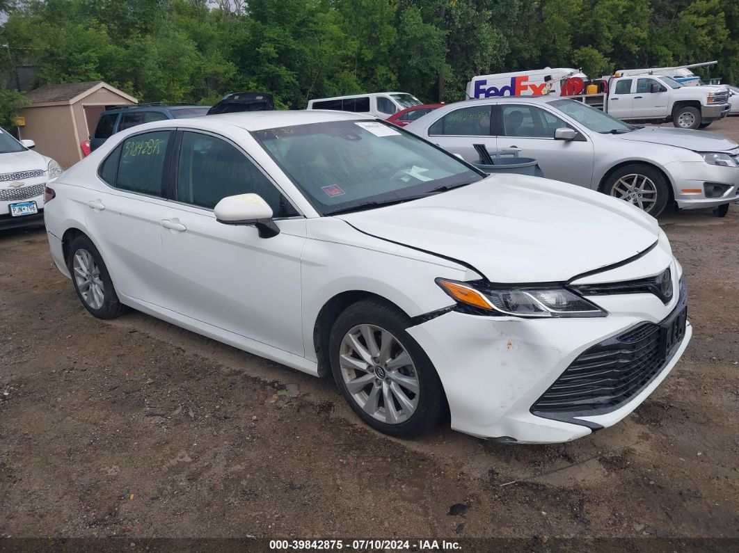 TOYOTA CAMRY 2018