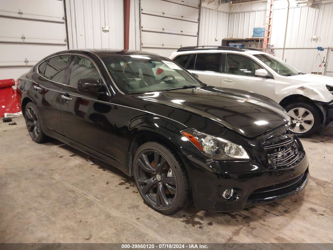 INFINITI M37X 2013